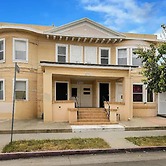 Pads on Pasadena Ave