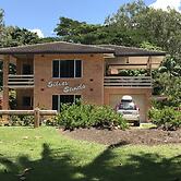 Silver Sands - A Unique Retro Beauty