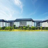 Crowne Plaza Wuxi Lake View by IHG