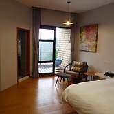 Xi Tou in Sunny Day Inn