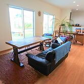 guest house Holoholo beach side - Hostel