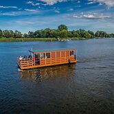 Hausboot Demmin an der Peene