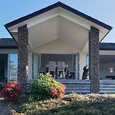 Modern Coastal Home & Award-winning Golf