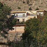 Gite Paradis d'Ait Bouguemez - Hostel