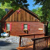 Just Hanging Out - Three Bedroom Cabin