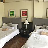 Royale Tagaytay B&B