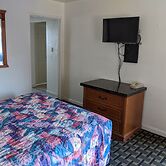 Deluxe Inn