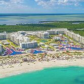 Planet Hollywood Cancun by Royalton, An Autograph Collection All-Inclu