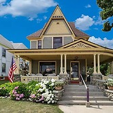 Secrets on Main Bed & Breakfast