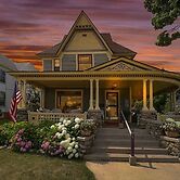 Secrets on Main Bed & Breakfast