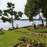 Ssese Islands Beach Hotel - Hostel