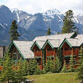 A Bear and Bison Inn