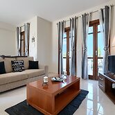 Charming 2 bedroom apartment 'DC11' - with communal pool and resort fa