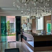 Oasis Hotel