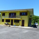 Au Petit Canal Fleuri