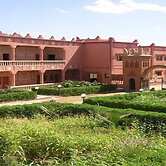 Mandar Saghrou Tazakht Hotel