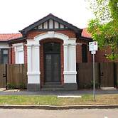 Peaceful 3 BDR in the Heart of Carlton