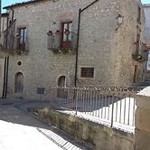 San Nicolò Holiday Home