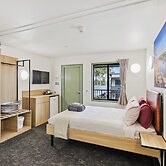 Victoria Accommodation Village