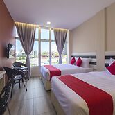 OYO 1145 Lea Guest House & Cafe