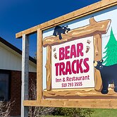 Bear Tracks Inn