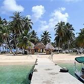 Cabins in Aguja Island