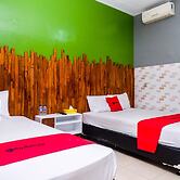 RedDoorz Syariah @ Colomadu 2