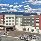 Holiday Inn Express & Suites Albuquerque East by IHG