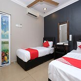 OYO 1190 Nice Stay Hotel