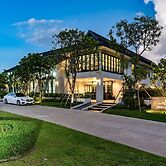 Merchant Villa