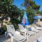 Apartments Crljenko