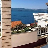 Apartments and Rooms Florijan