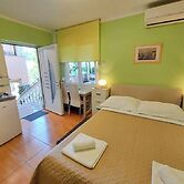 Apartments and Room Boris