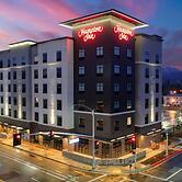 Hampton Inn Riverside Downtown