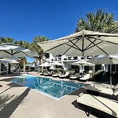 Grace Bay Suites
