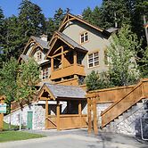 Mountain Star by Whistler Retreats