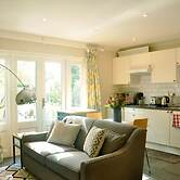 Moseley - House - Sleeps 4 - Parking - Garden