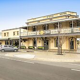 Nightcap at Exeter Hotel