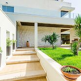 Villa Dolores Apartments