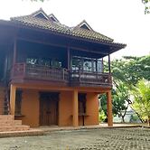 T-Rooms Homestay Bandara