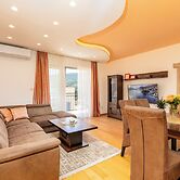 Apart Hotel MS Katunjanin