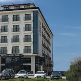 Angel's Park Hotel