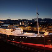 Fingal - A Luxury Floating Hotel