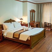 Pursat Riverside Hotel and Spa