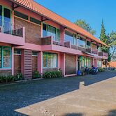 RedDoorz Syariah near Kopeng Treetop  Adventure