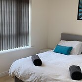 Continental Apartments at Wallis Square with Parking, WiFi & Netflix