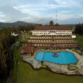 Niagara Hotel Lake Toba & Resorts