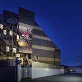 Happy Kiss - Adults Only