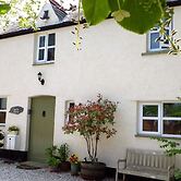 Vale View Cottages - The Coach House