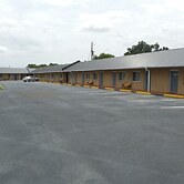 River Heights Motel